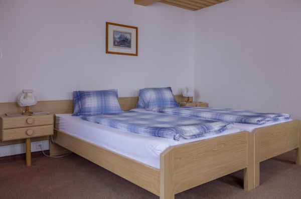 Zweibettzimmer Hotel Bl&uuml;mlisalp