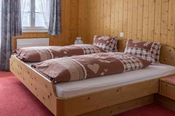 Doppelzimmer Hotel Bl&uuml;mlisalp